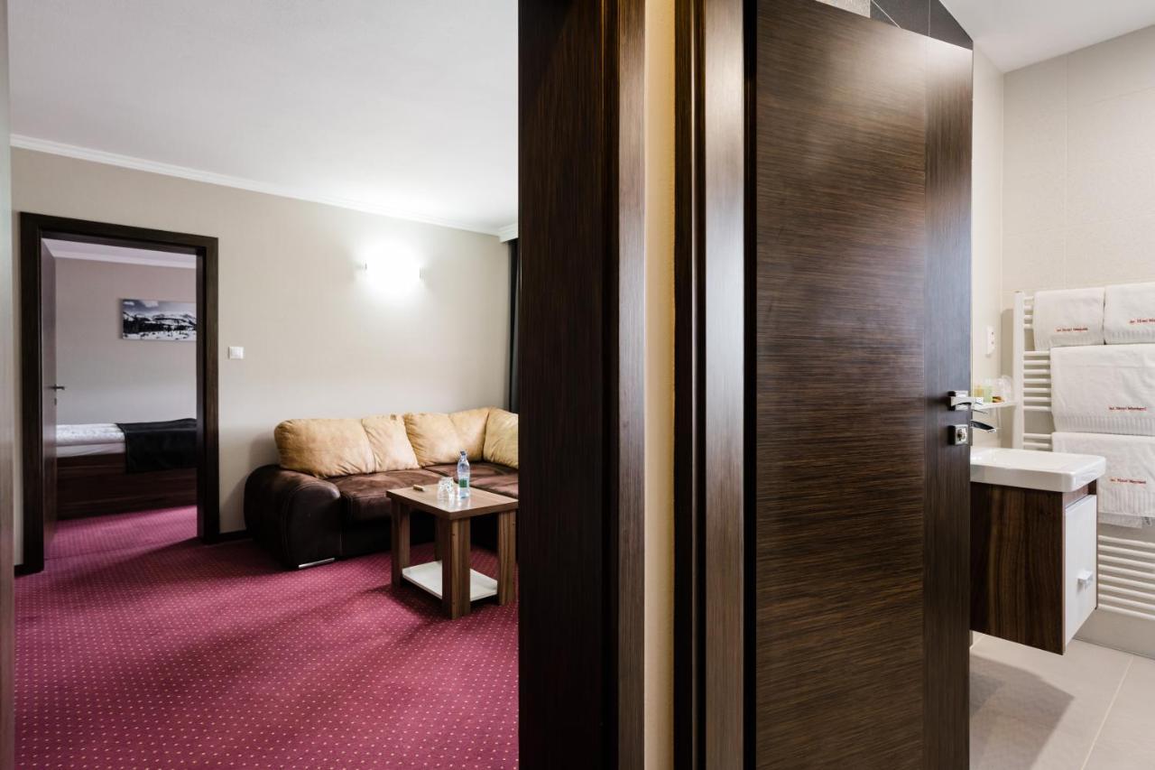 Hotel Menhard Exterior photo